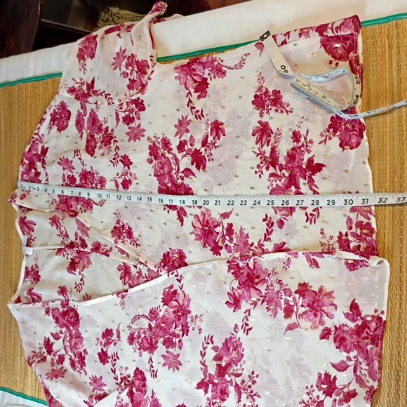 3/$25 White Floral Kimono Cardigan with Pink Blossoms & Gold Accents - Picture 9 of 9